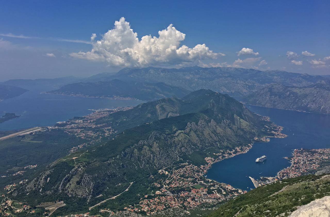 Ferienwohnung Melodia Del Mare Kotor Exterior foto