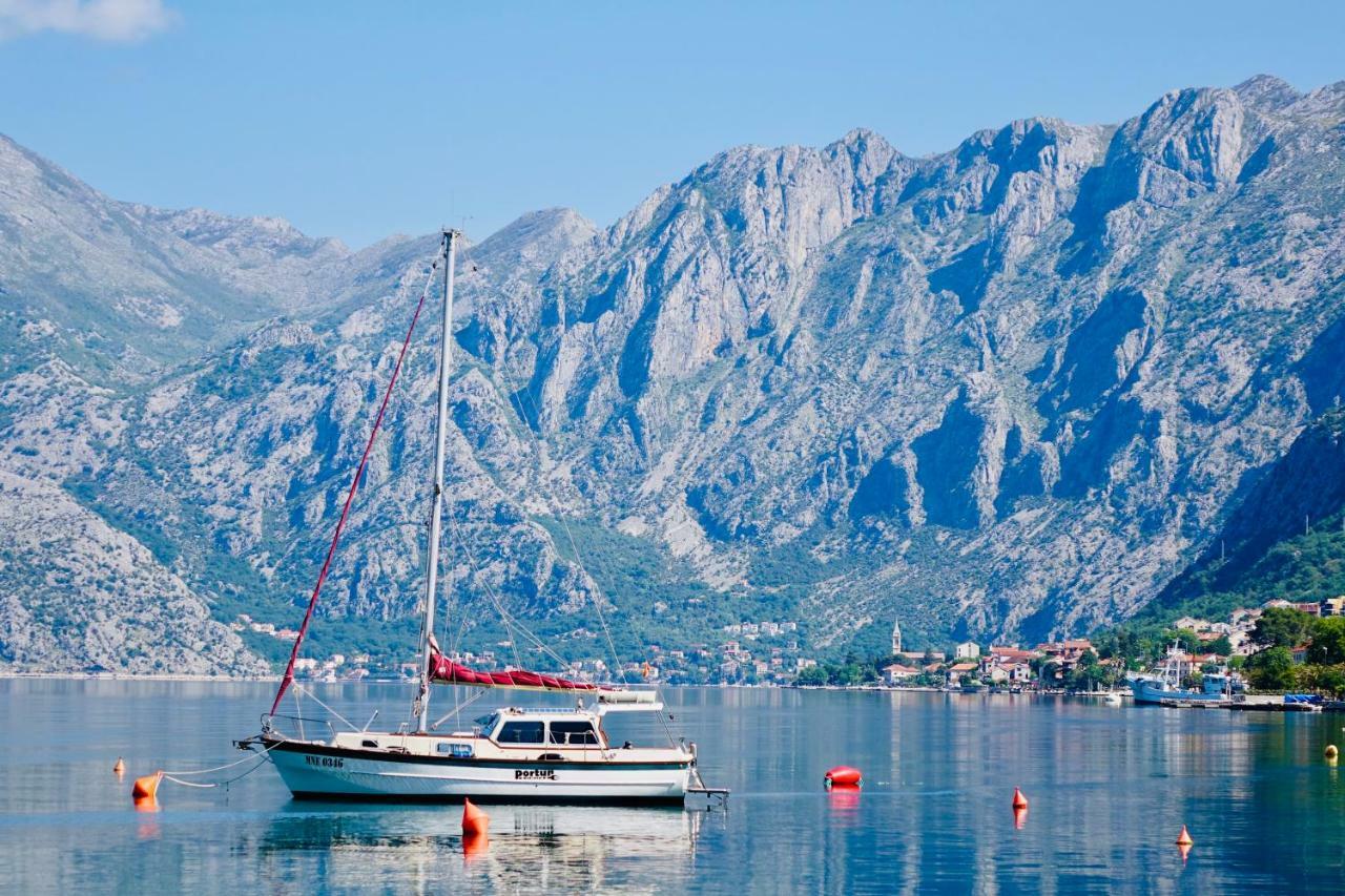 Ferienwohnung Melodia Del Mare Kotor Exterior foto